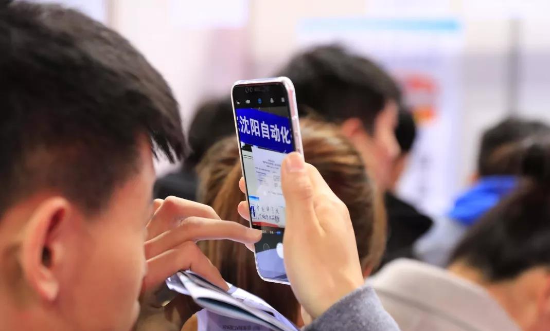 [法学]大学里很“坑人”的6个专业，热门只是表象，实则很难就业！