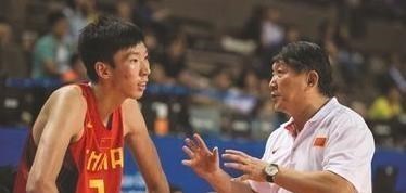 『蒋兴权』蒋兴权开巩晓彬，宫鲁鸣开阿的江，同样是开除刺头为何褒贬不一？