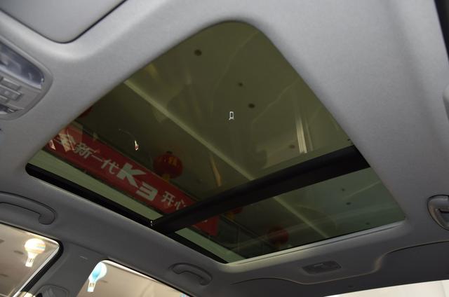 落寞的合資B級車 標配全景天窗 近2.8米軸距 降價至10萬-圖7
