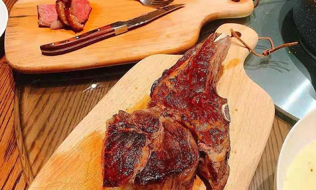米饭|看了唐艺昕的这句话，才知道张若昀晒的美食里，为什么常有肉菜