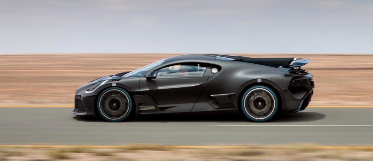 布加迪divo■价值8000万的布加迪Divo交付，高度定制很亮眼，中东客户口味最重