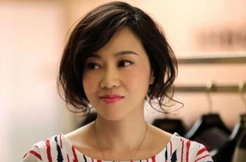 「闫妮」“主持人杀手”闫妮，离婚16年后，她与前夫成为了亲人