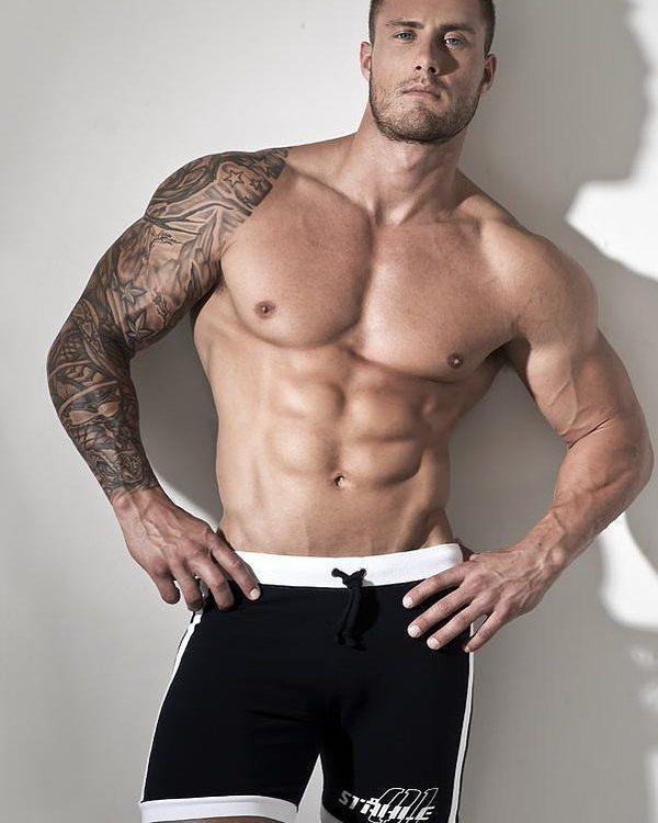 【腹肌锻炼】腹肌练了那么久，可还是练不出满意效果，你需要这几条训练原则！