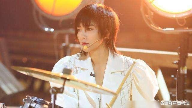 『许飞』乐坛“黑料收割机”遭《浪姐》全员针对?真性情最终“害”了她