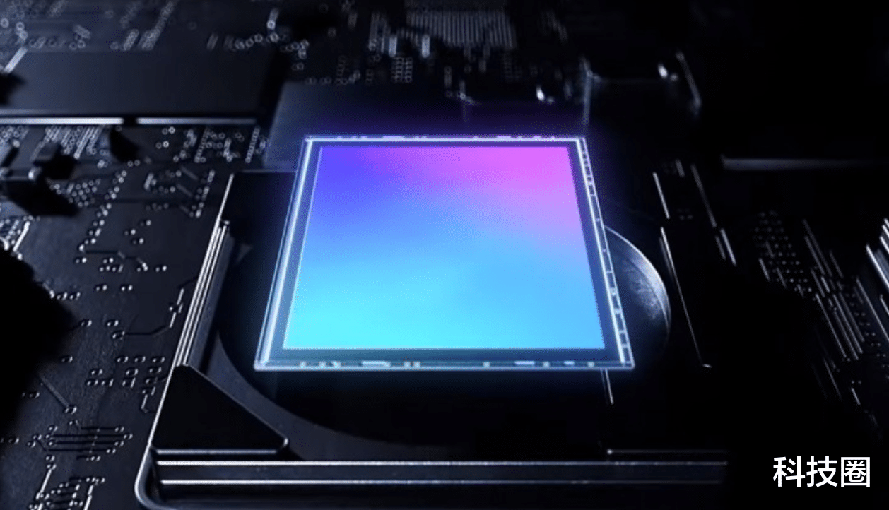 华为Mate40Pro▲网传华为Mate40 Pro将搭载6亿主摄,还有双潜望四摄真的吗?