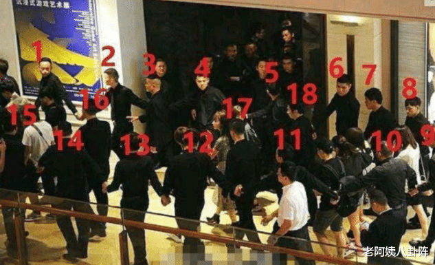 央视|出门带6个助理30多个保镖，被央视曝光批评后，她仍旧是“不知悔改”！