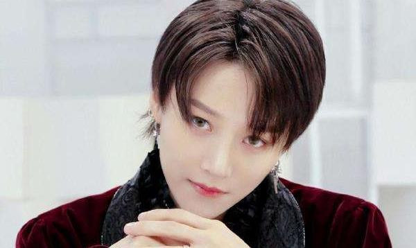 「蔡徐坤」蔡徐坤面对8年前打败自己的冠军，一句反问噎住对方，有好戏看了