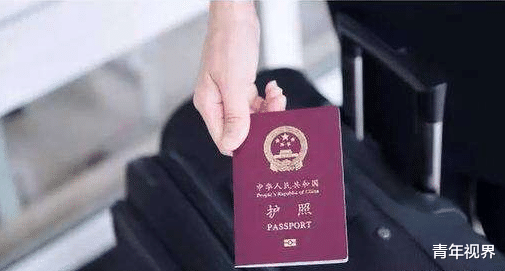 张卫健▲放弃中国国籍的3位明星，却依旧在中国捞金，最后一位想回却回不来