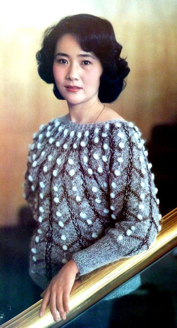 顾永菲|她是春晚主持，吞下300颗安眠药自杀，被抢救7天7夜，今74岁风采依旧