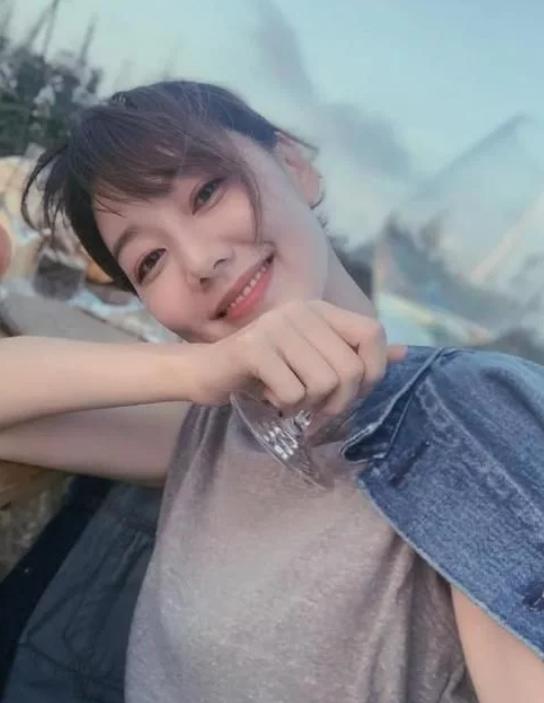 央视|央视美女主持遭“辞退”，只因私生活混乱？她有苦却说不出来