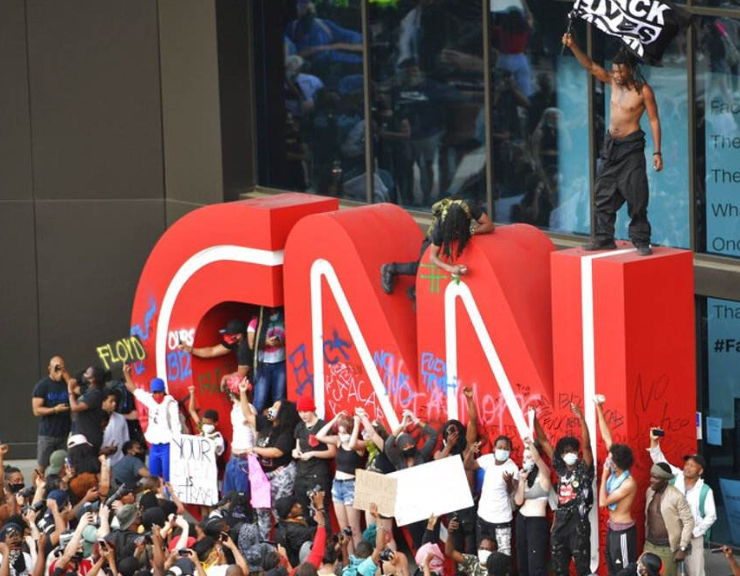 『美国』美国变天了！纽约全城陷入疯狂，一场比新冠更可怕的危机席卷全境