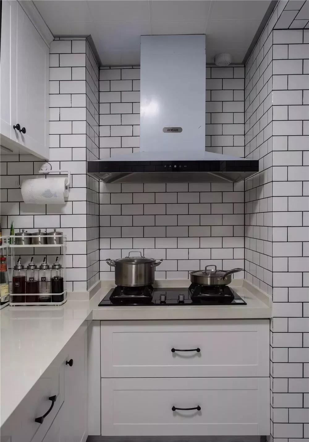 『』70㎡小两房，一进玄关就被迷住，做刚需房太合适了，实用又漂亮！