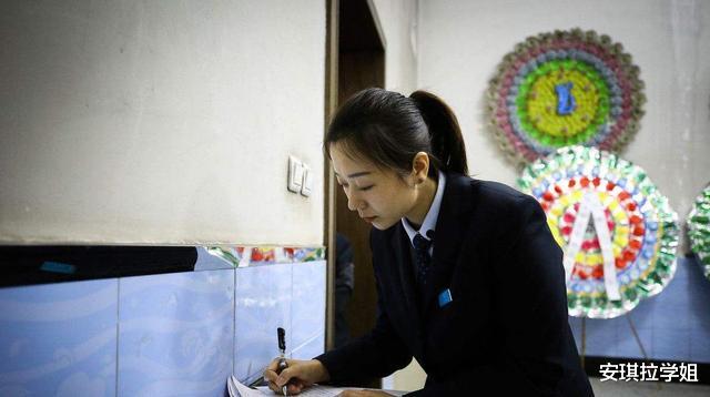 大学|想让孩子有铁饭碗，推荐选择这3个专业，2021年高考的家长关注