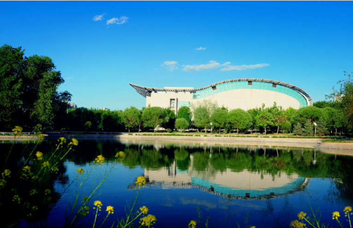 「石河子大学」这所大学是211名校，却因位置和名字被冷落，还被误认为是三本