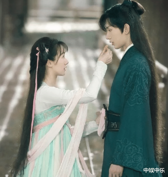 琉璃美人煞|《琉璃美人煞》开播几集，女主颜值就频繁遭到吐槽，这脑回路没谁了