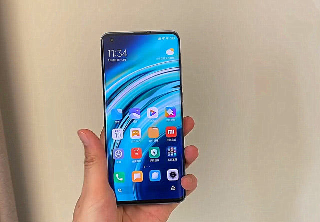 [小米科技]小米再次发力，小米10Pro顶配跌至中配价，或许真的被严重低估！