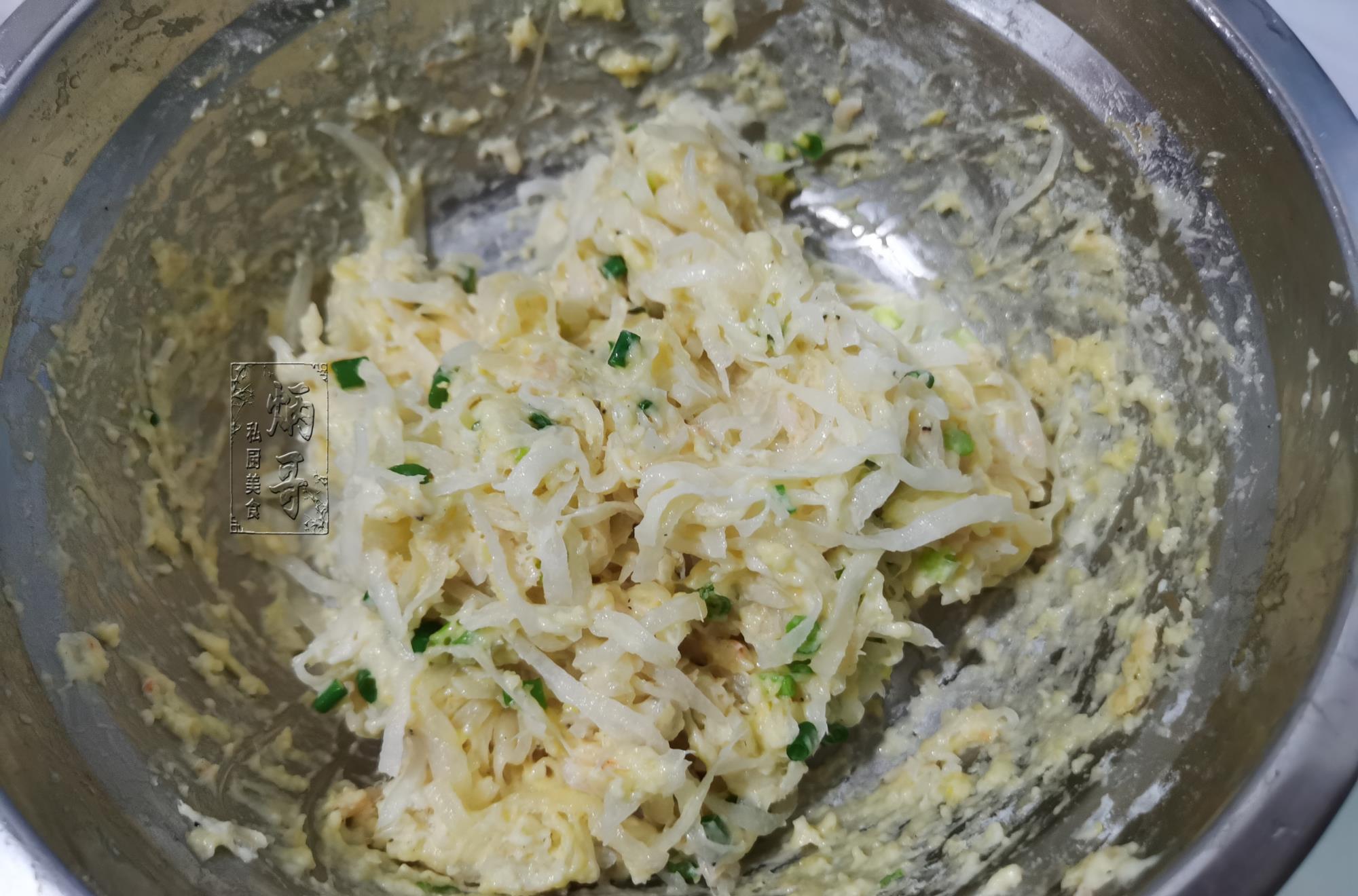 虾米|秋天，此菜正上市遇到别错过，和虾米煎一煎，补钙补锌，营养美味