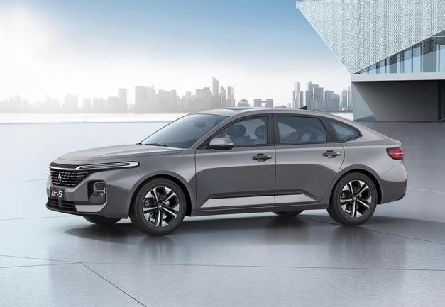 宝骏：宝骏推出最美轿跑，堪称本田思域，售价7万，这次真的动情了