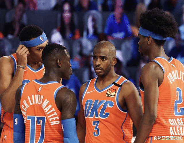 雷霆队|29分+30篮板,火箭2阵太强硬!雷霆倒逼德帅变阵,扣将驰援板凳席