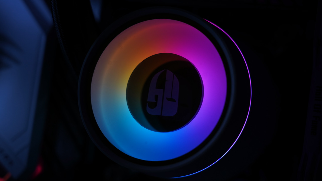 |光污染终有审美疲劳时，打造一台与众不同的高颜值、高性能电脑主机