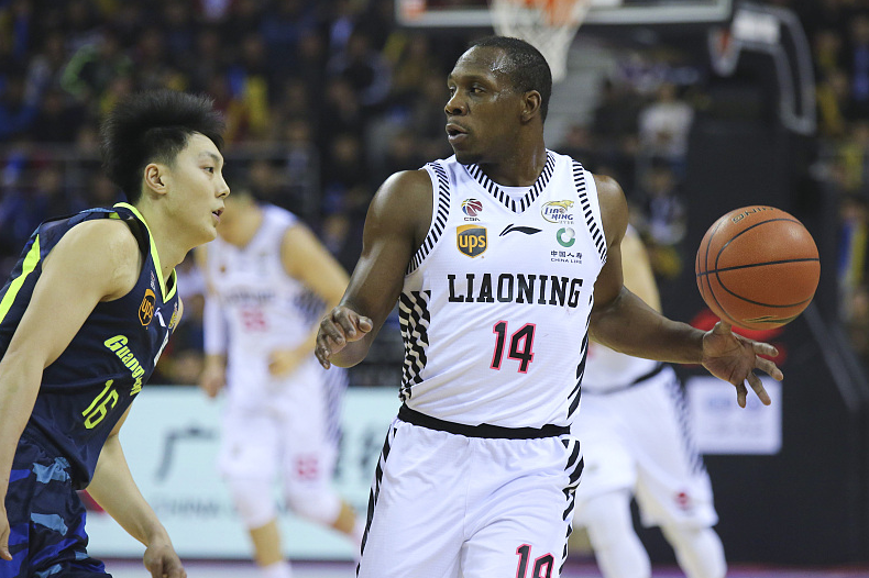 『广东男篮』继赵睿之后，广东宏远男篮再出顶薪，这个人就是近日进步飞快的他