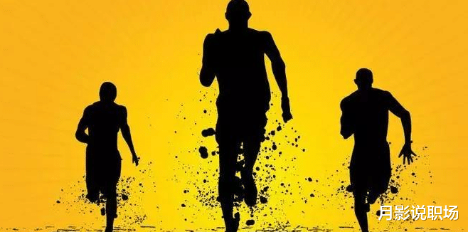 面试|面试官：你有5杯水，却来了6位领导，怎么办？高情商求职者被录取