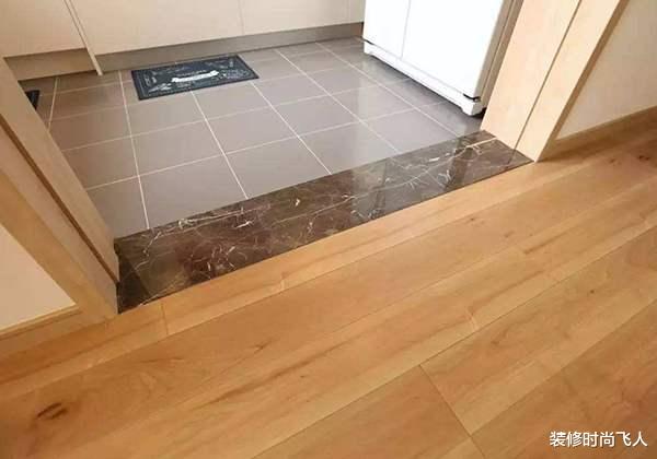 「」有钱人家里都这样安装门槛石，老师傅都夸聪明，懊悔我家察觉晚了