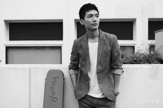 快乐男声@2007年《快乐男声》前三甲均被“封杀”,最惨的他被索赔227亿