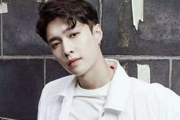 [张艺兴]张艺兴“努力”的表面功夫，被郑钧几句话戳破了，看得太通透！