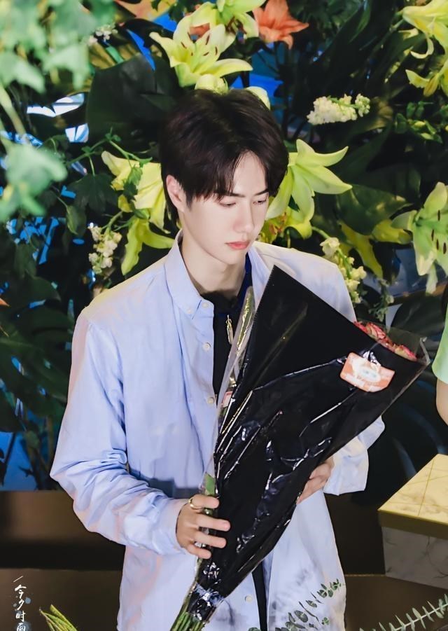 [徐艺洋]王一博真的活成了所有艺人都想要的样子吗？他是一直遵循一个原则