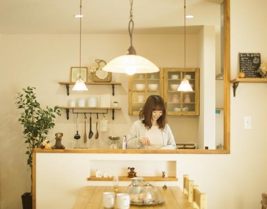 ##我家把灶台抬高了20cm，再挖个洞，老婆夸赞收纳空间太强了！