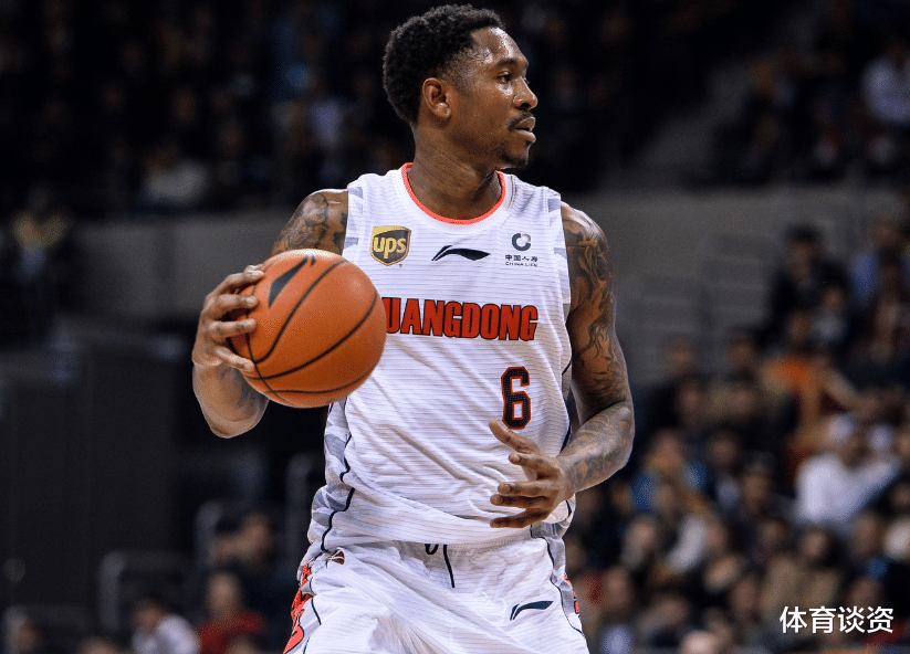 广东男篮|广东扎心了!CBA首位检测阳性的球员诞生,他刚包机回来就官宣确诊