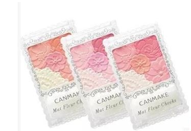 化妆品 这些颜值很高，实际上很鸡肋的化妆品，您买了哪些？
