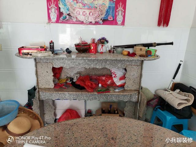 「」晒晒我的农村婚房，全屋都是石头家具，估计你们还是第一次见！