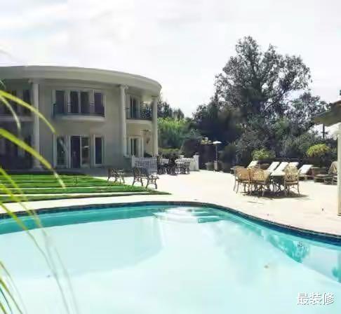 黄子韬|黄子韬炫富新高度，美国豪宅过亿，光手板就一屋子，不愧是富二代