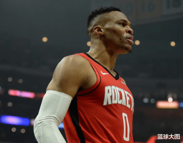 湖人队|第三巨头！湖人没去招募，他自己主动来了！