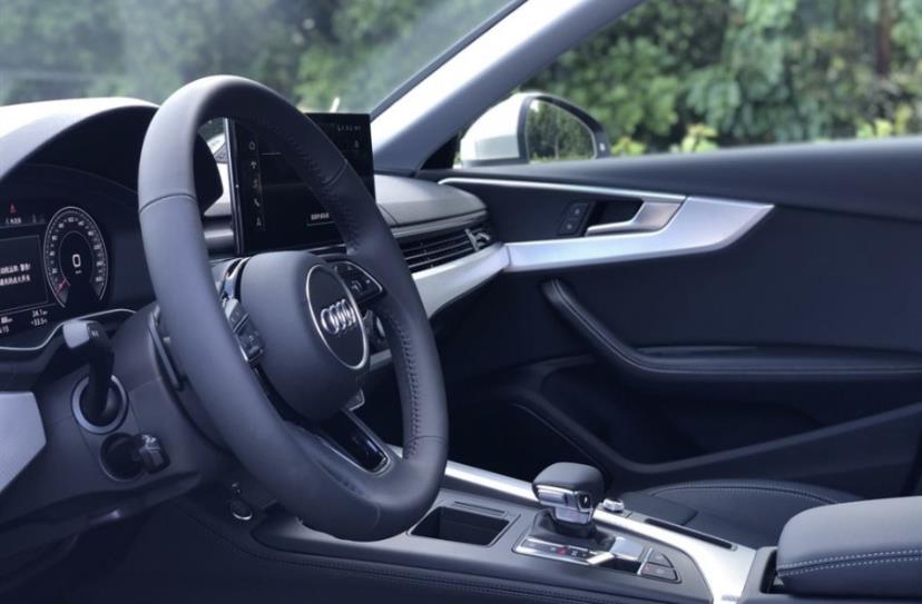 「奇瑞瑞虎」喜提2020款奥迪A4L，全款现金优惠4.5万，这个落地价格买贵了吗？