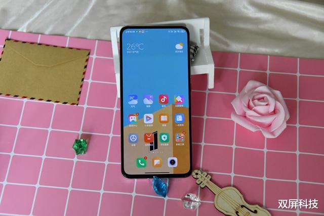 红米手机|2000元价位5G手机怎么选?这2款网友都说好,可惜一货难求