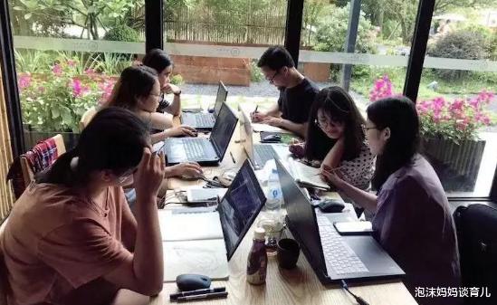 |高考结束,孩子升入大学后要不要配电脑?听听大学教授怎么说