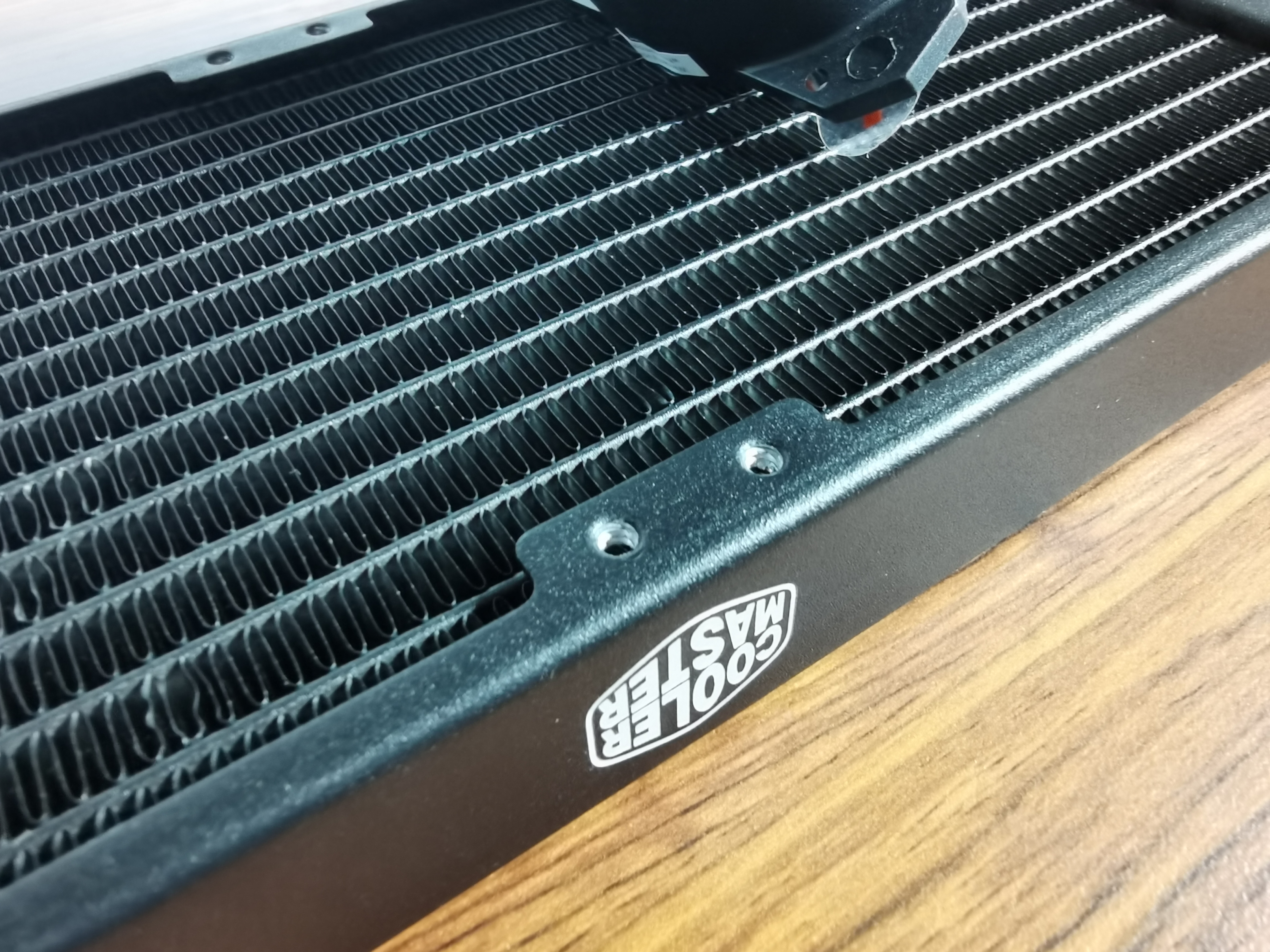 社交|无限幻镜——酷冷至尊海魔240cpu水冷开箱测试