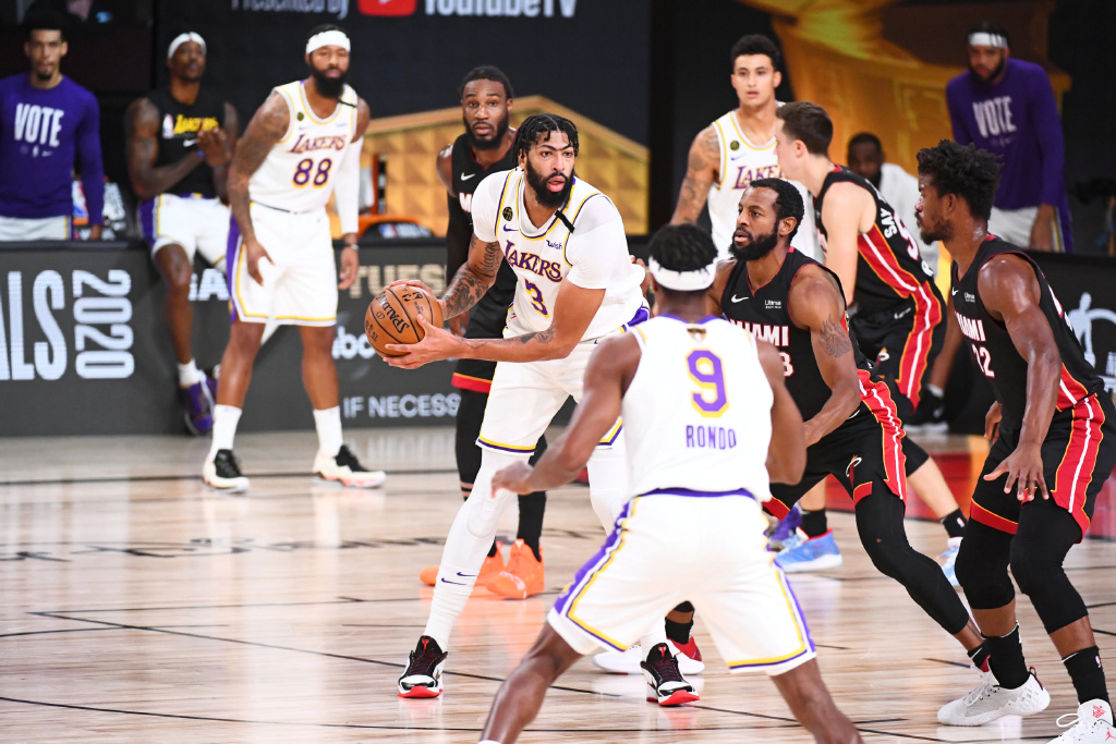 勒布朗·詹姆斯|34岁加盟又如何？率湖人夺冠后，珍妮谈及詹姆斯果断摊牌，应得的