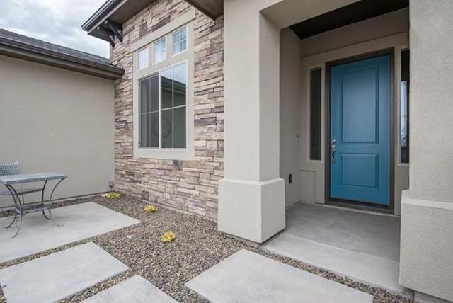 |水泥板搭配鹅卵石铺院子，简直太美了，我要有院子就这么铺！