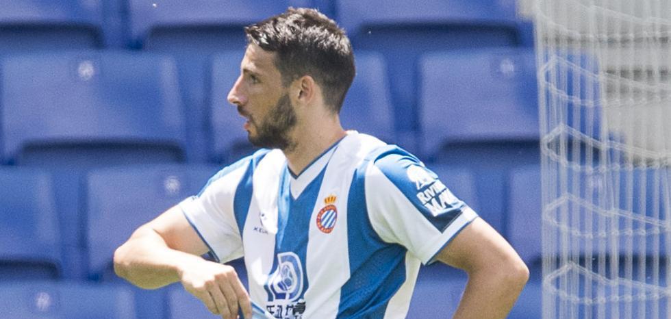 「西班牙人」第7张红牌！西班牙人主帅怒摔水瓶 球迷：黄牌都不是！