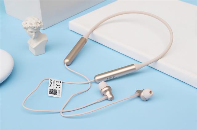 电子商务|外观时尚、Hifi音质，1MORE时尚蓝牙耳机 Pro体验