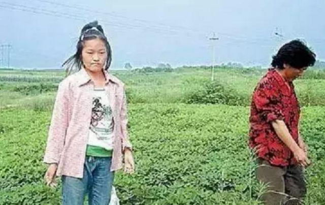 「高考」高考故意考0分的女孩蒋多多，如今已经30多岁，生活现状怎么样？