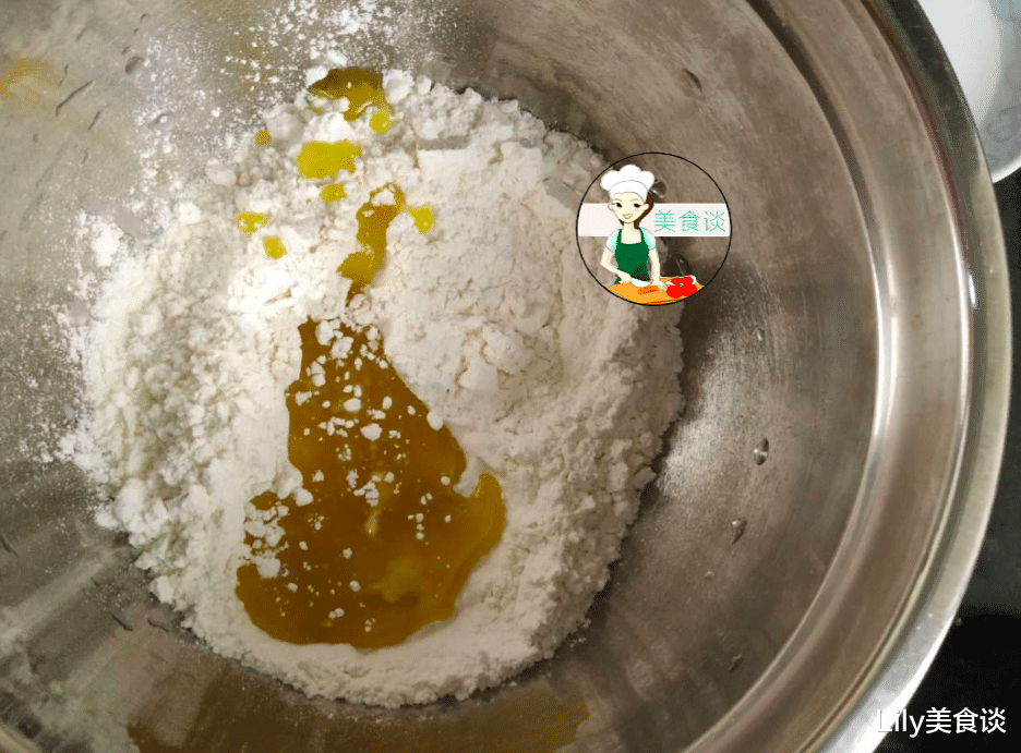 「面包」自从学会这道早餐饼，我家再没蒸过馒头，酥软香甜能量足，特省事