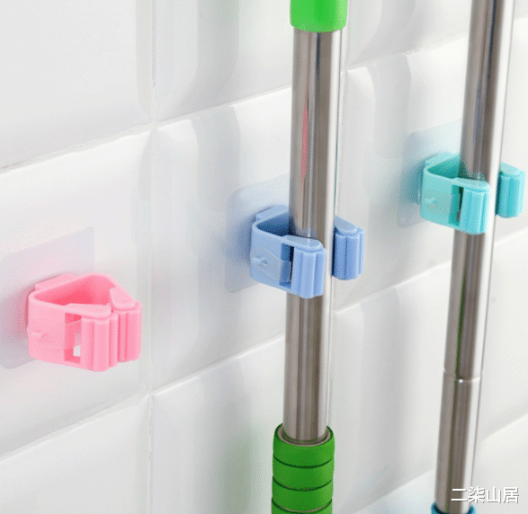 |在小姨家借住,一进卫生间就呆住了,那叫一个干净整洁,太实用了!