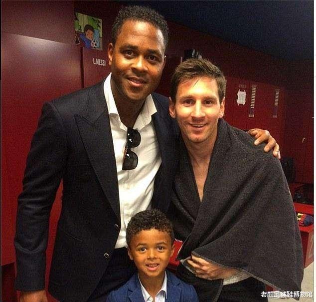 克鲁伊维特：巴斯滕接班人，身体被掏空的巴萨9号28岁告别豪门，32岁力不从心退役