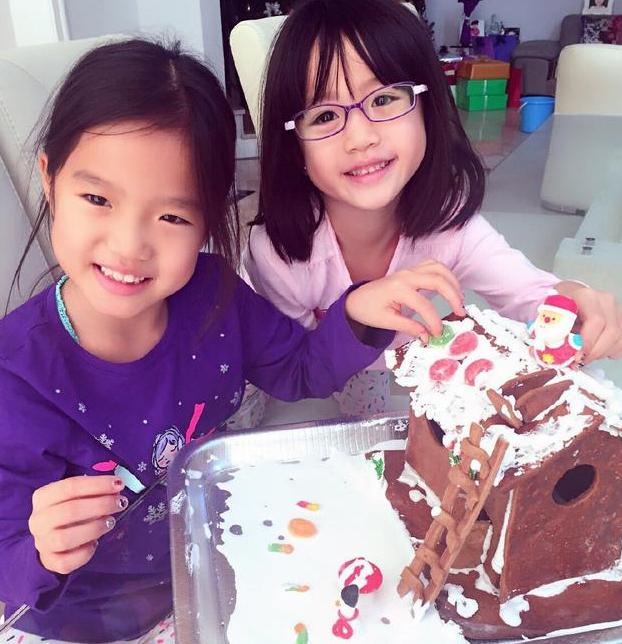 钟丽缇@晒晒钟丽缇和张伦硕的家,客厅用彩带做成吊顶,在家像开派对一样