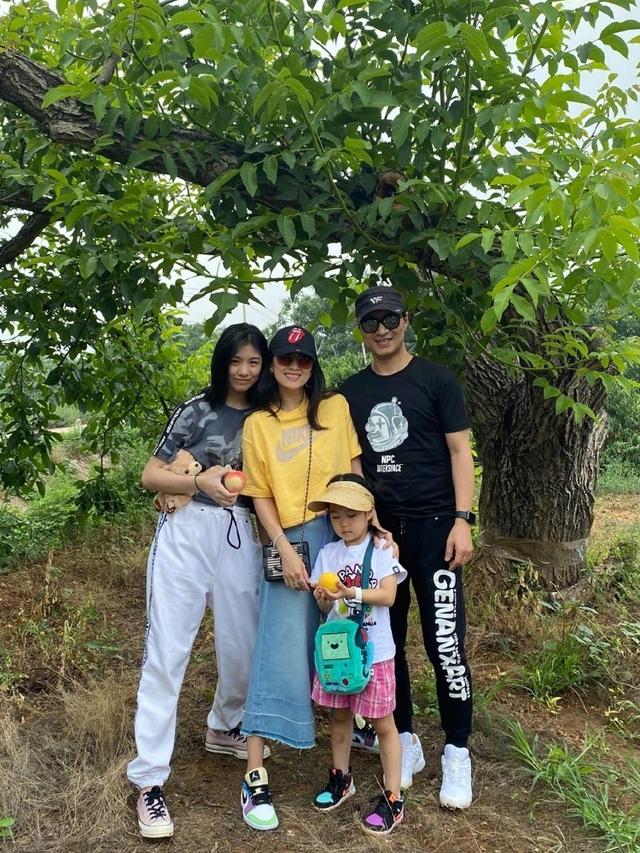 章子怡|杨幂与章子怡同框被秒成渣!侧脸扁平没辨识度,怎么鼻子也有点怪